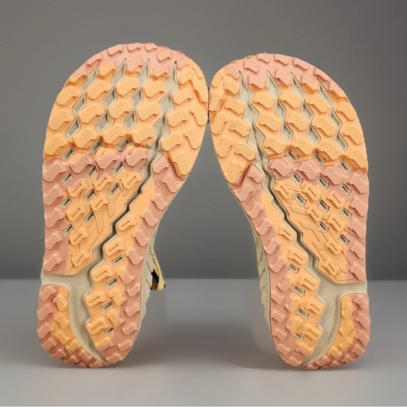 Altra Outroad Women’s Size 8 Yellow Orange - Picture 5 of 6